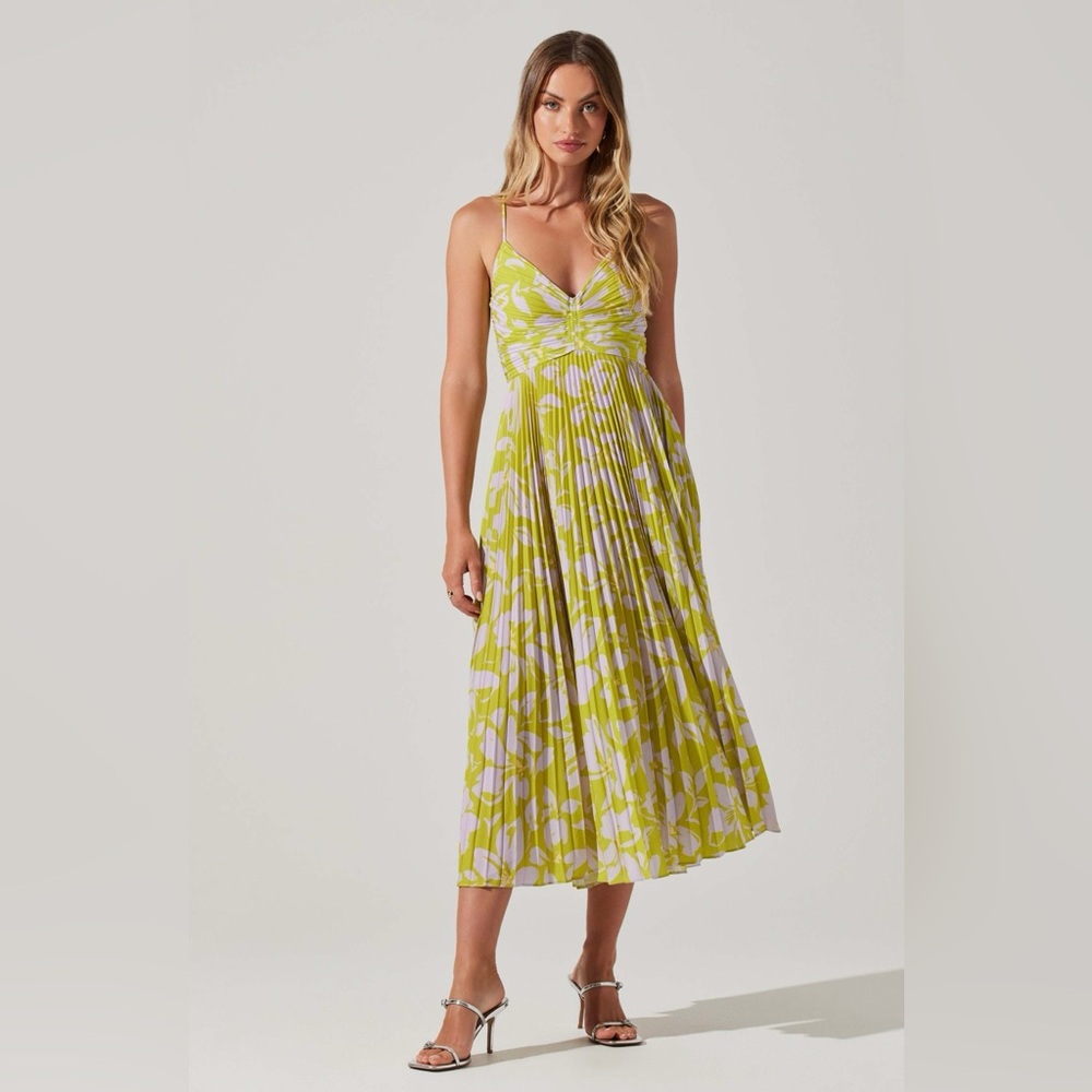ASTR Blythe Floral Plisse Midi Dress in Lavender & Lime